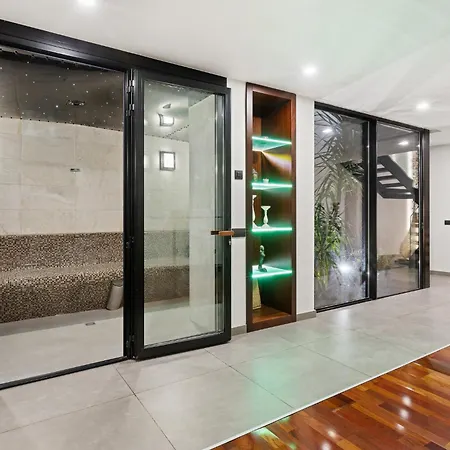 Karat Serendibita Holiday home